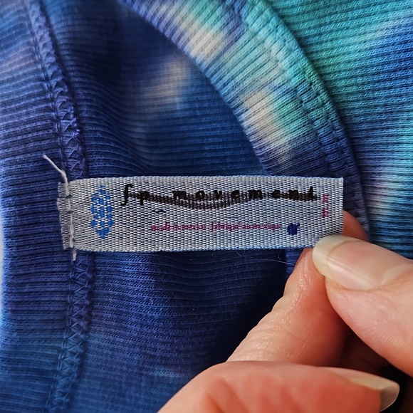 Free People Movement Ribbed T-Shirt Hand Tie Dyed Blue and green - Picture 6 of 8